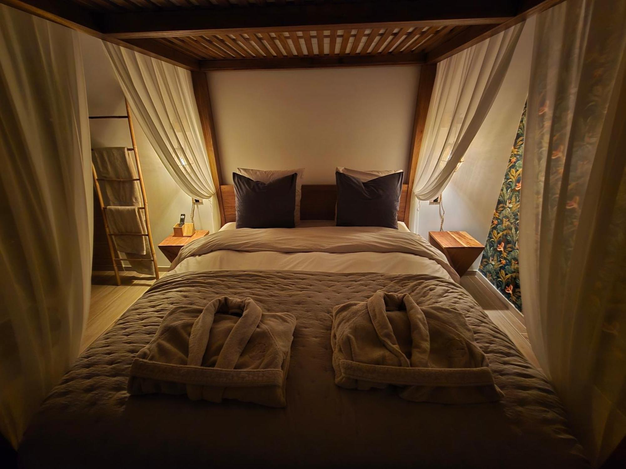Le Cocoon - Jacuzzi, Sauna Et Piscine Privee Carpentras Exteriér fotografie
